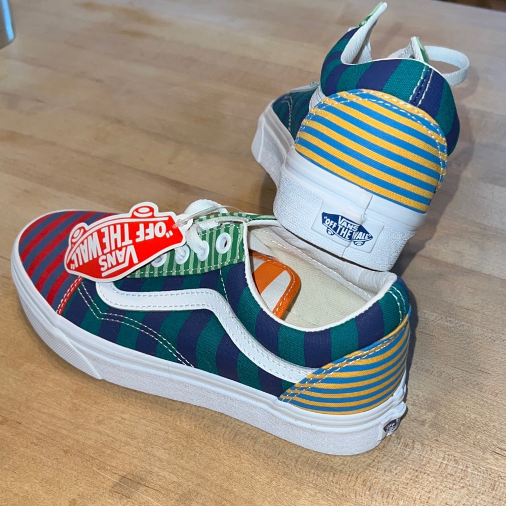 Vans Off the Wall Sneakers NWT